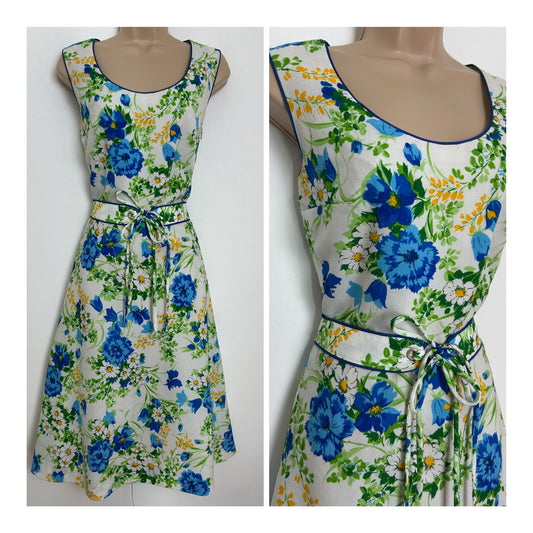 Vintage 1970s Size 12 Pretty White Blue Orange & Green Floral Print Belted Fit & Flare Summer Dress