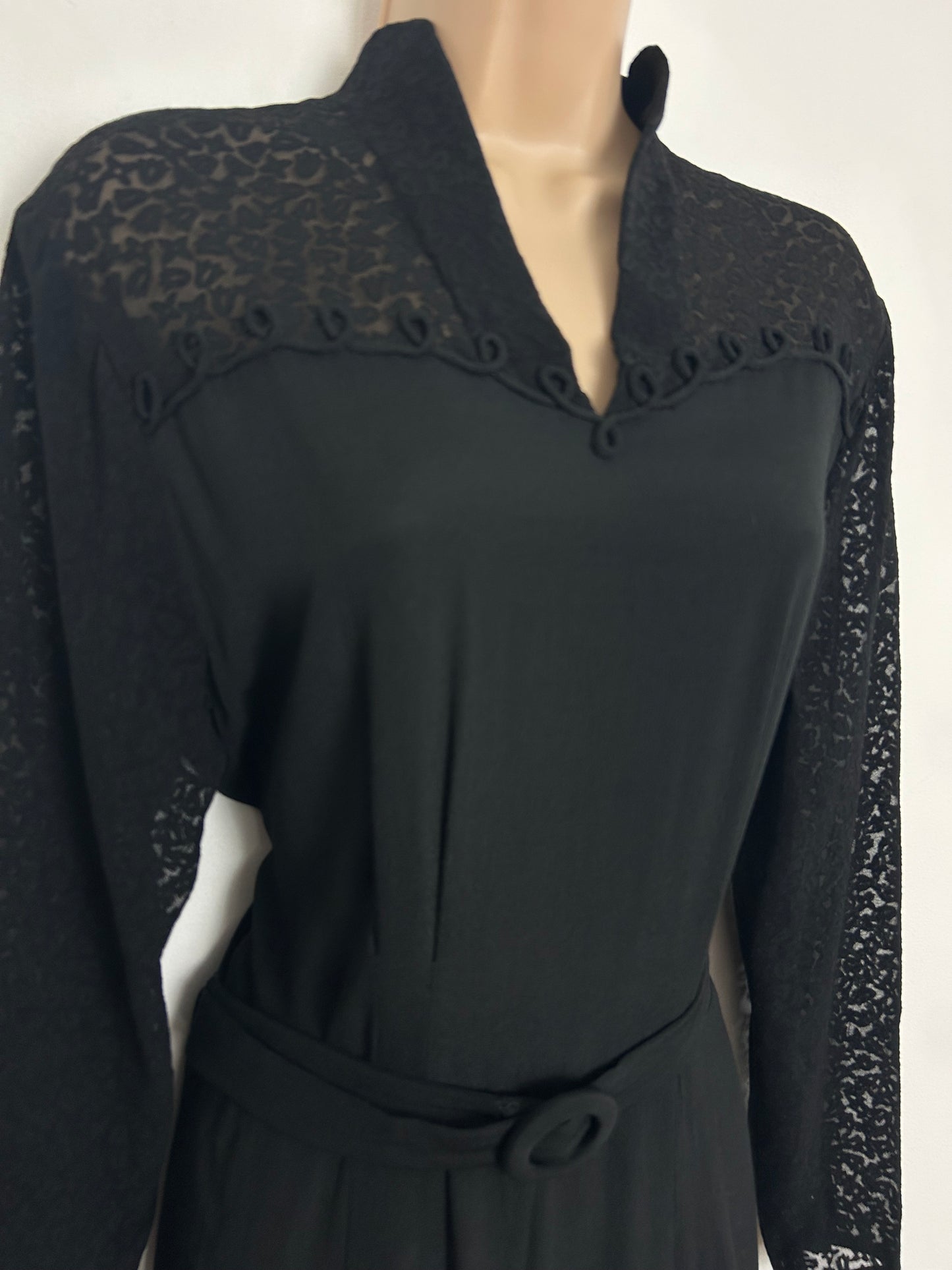 Vintage 1940s Size 14 Black Rayon Burn Out/Devore Long Sleeve Belted WW2 Era Tea Dress