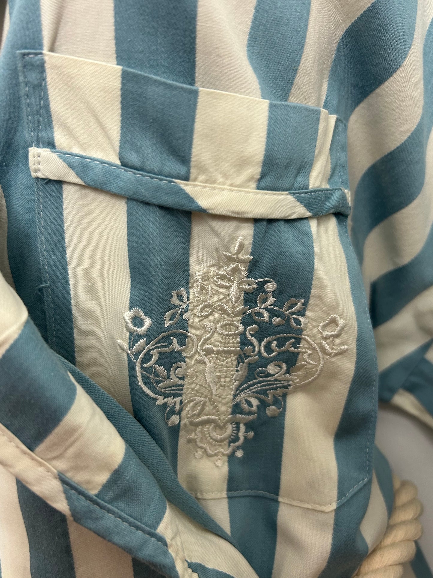 Vintage 1980s LAURA ASHLEY Size 12-14 Blue & White Stripe Cotton Dressing Gown