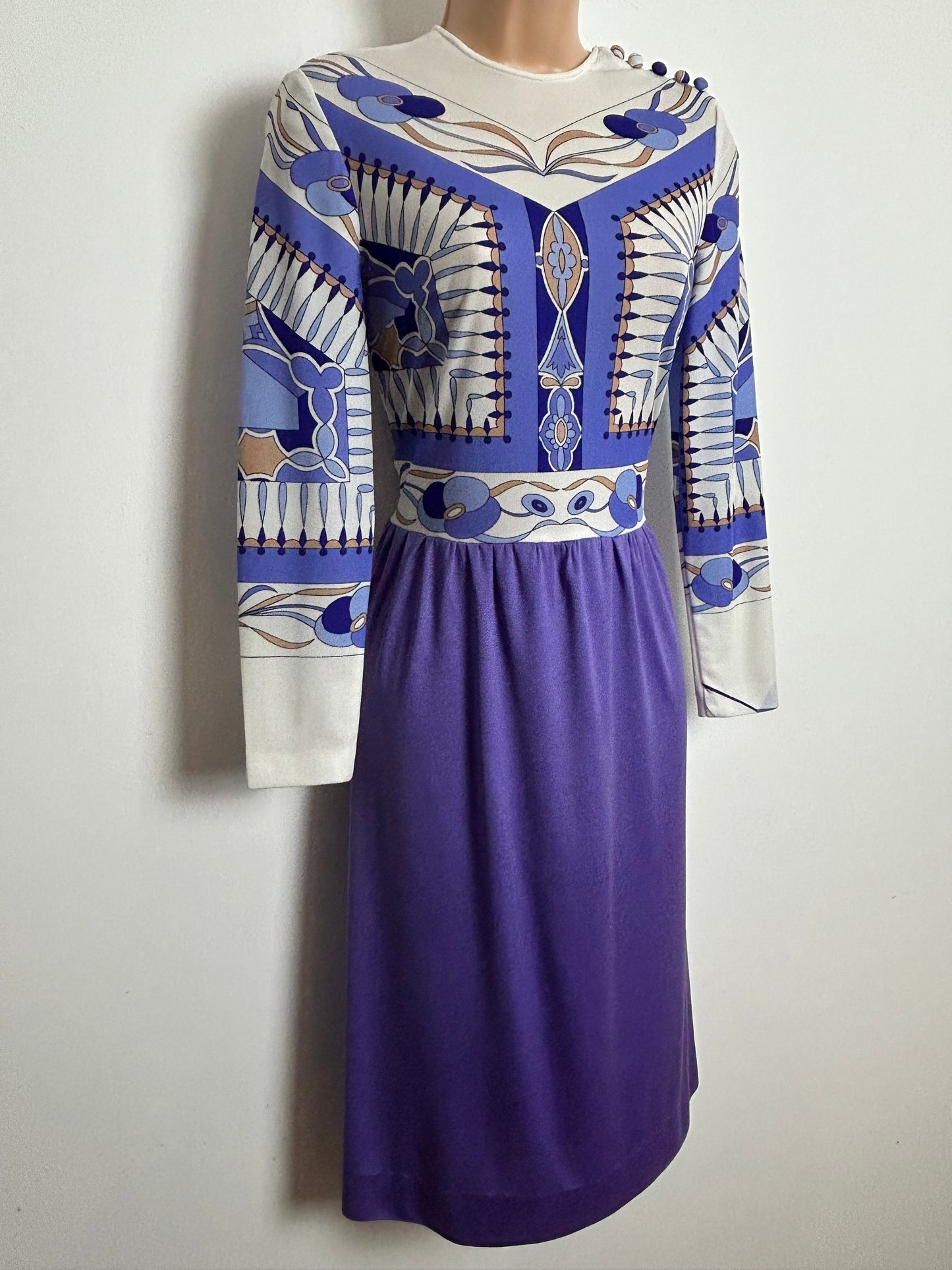 Vintage 1970s Size 10 Dark Lilac Lavender & White Psychedelic Print Long Sleeve Dress