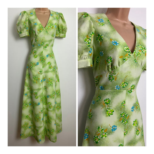 Vintage Size 8 Pretty Green & Blue Floral Print Short Sleeve Maxi Dress