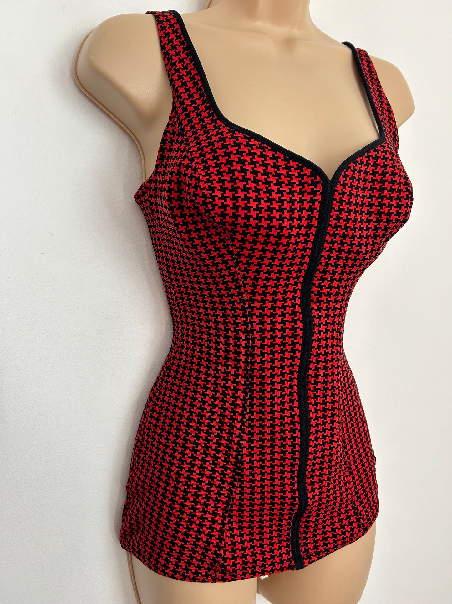 Vintage 1960s TRIUMPH INTERNATIONAL COSTA BRAVA UK Size 10 Red & Black Dog Tooth Check Skirted Swimsuit