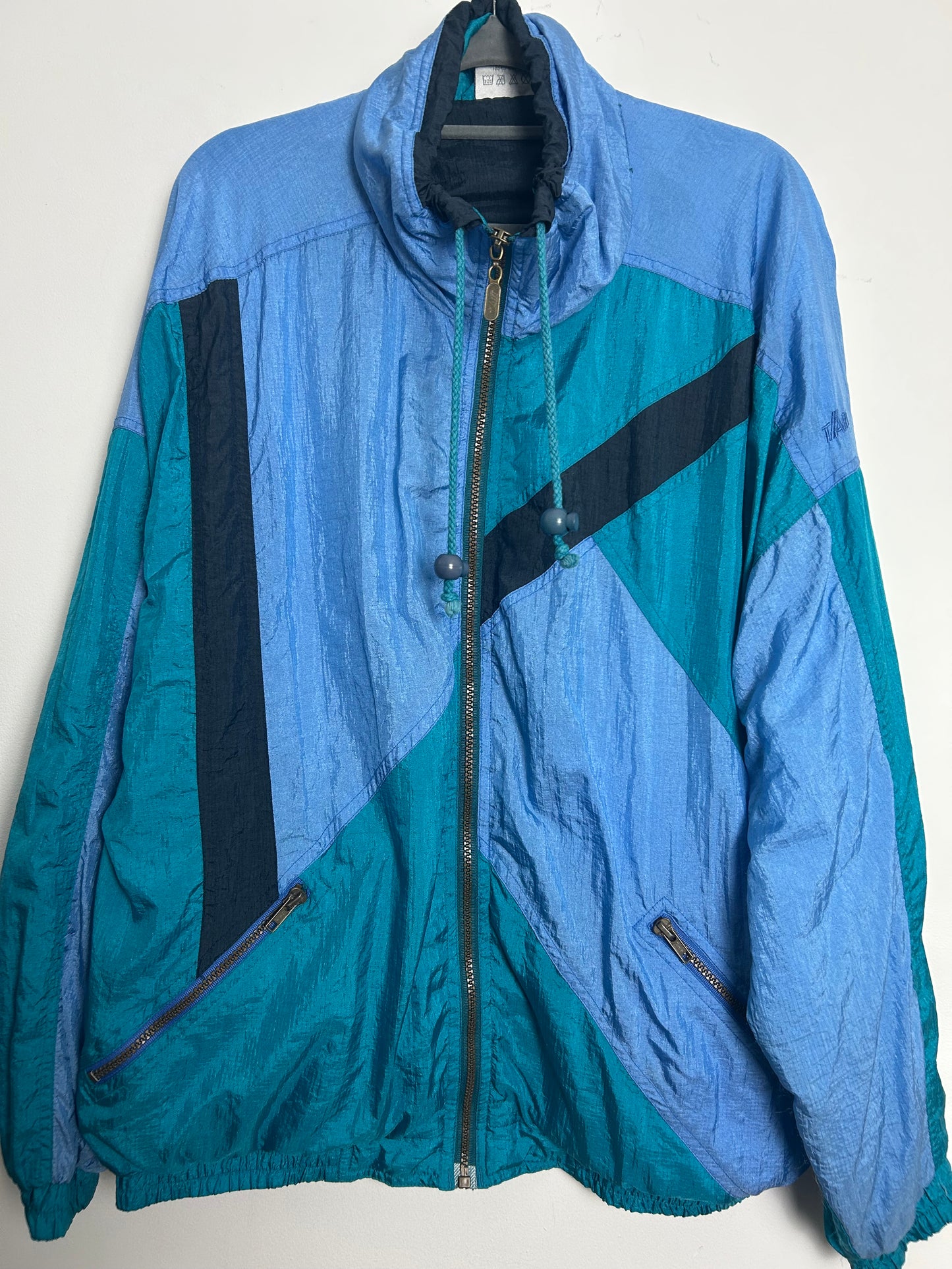 Vintage 1980s T/ART Up To Size 16 Blue Tones Zip Pockets Shell Suit Jacket