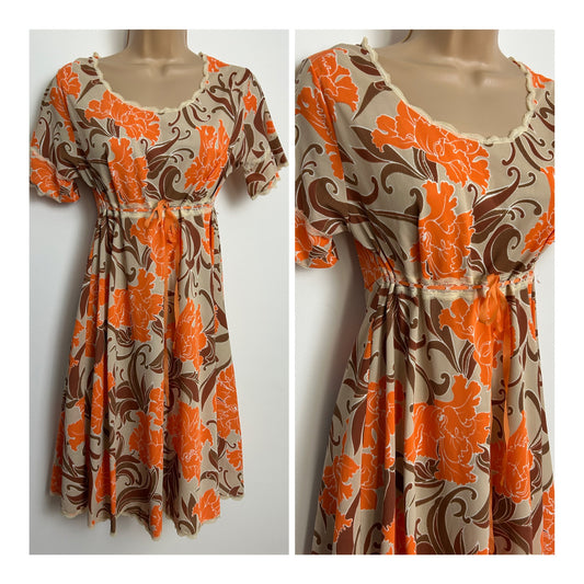 Vintage 1970s DANLAP Size 6-8 Beige Orange & Brown Floral Print Lace Trim Nylon Dress Style Nightie