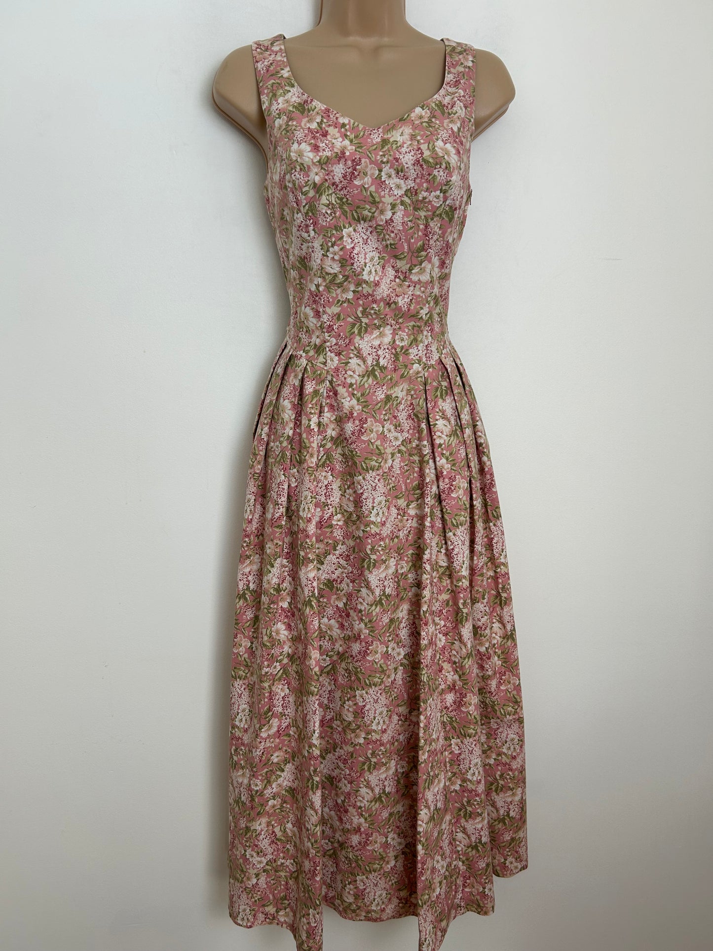 Vintage 1980s LAURA ASHLEY UK Size 8 (Size 12 on label) Pale Pink Beige & Green Floral Print Pleated Midi Dress