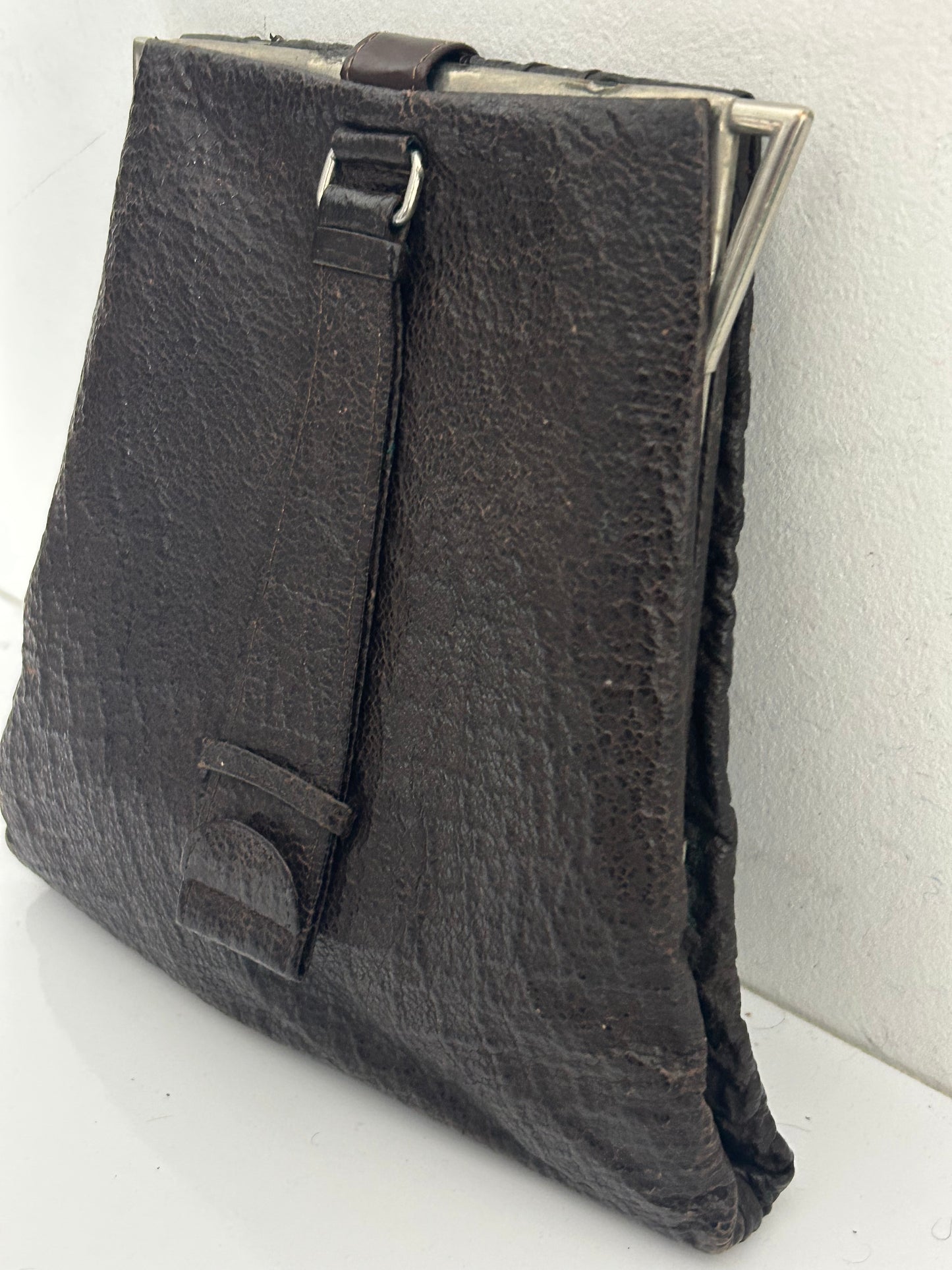 Vintage 1940s Dark Brown Textured Leather & Silver Frame Hand Strap Clutch Bag