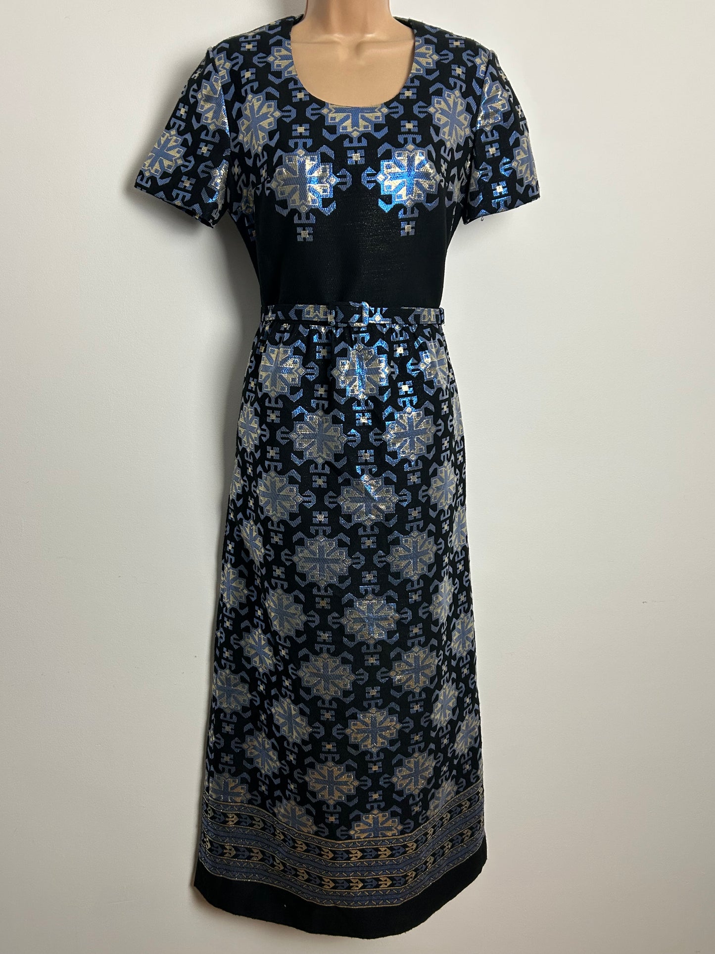 Vintage 1970s Size 10-12 Black Blue & Silver Lurex Abstract Pattern Belted Occasion Evening Maxi Dress