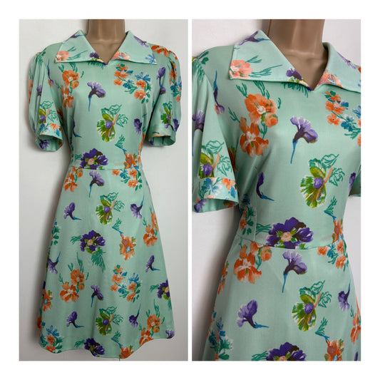 Vintage 1970s Size 10 Mint Green Orange & Purple Floral Print Short Sleeve Fit & Flare Dress