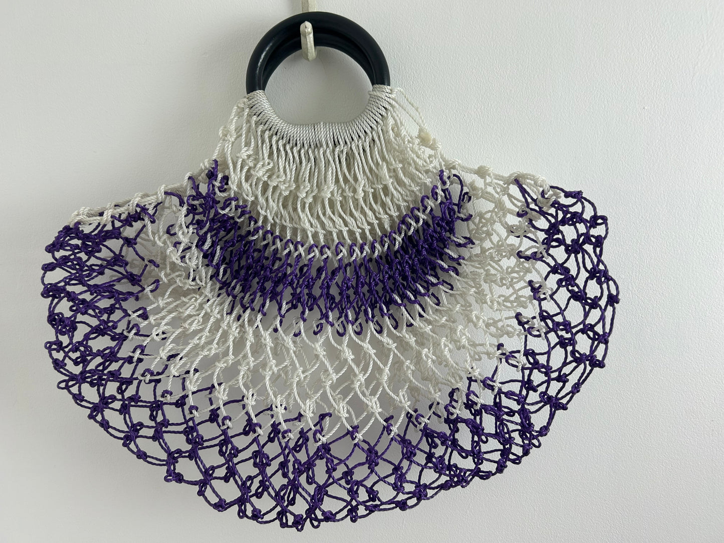 Vintage 1960s Fab Purple & White Plastic Woven String Shopping Bag