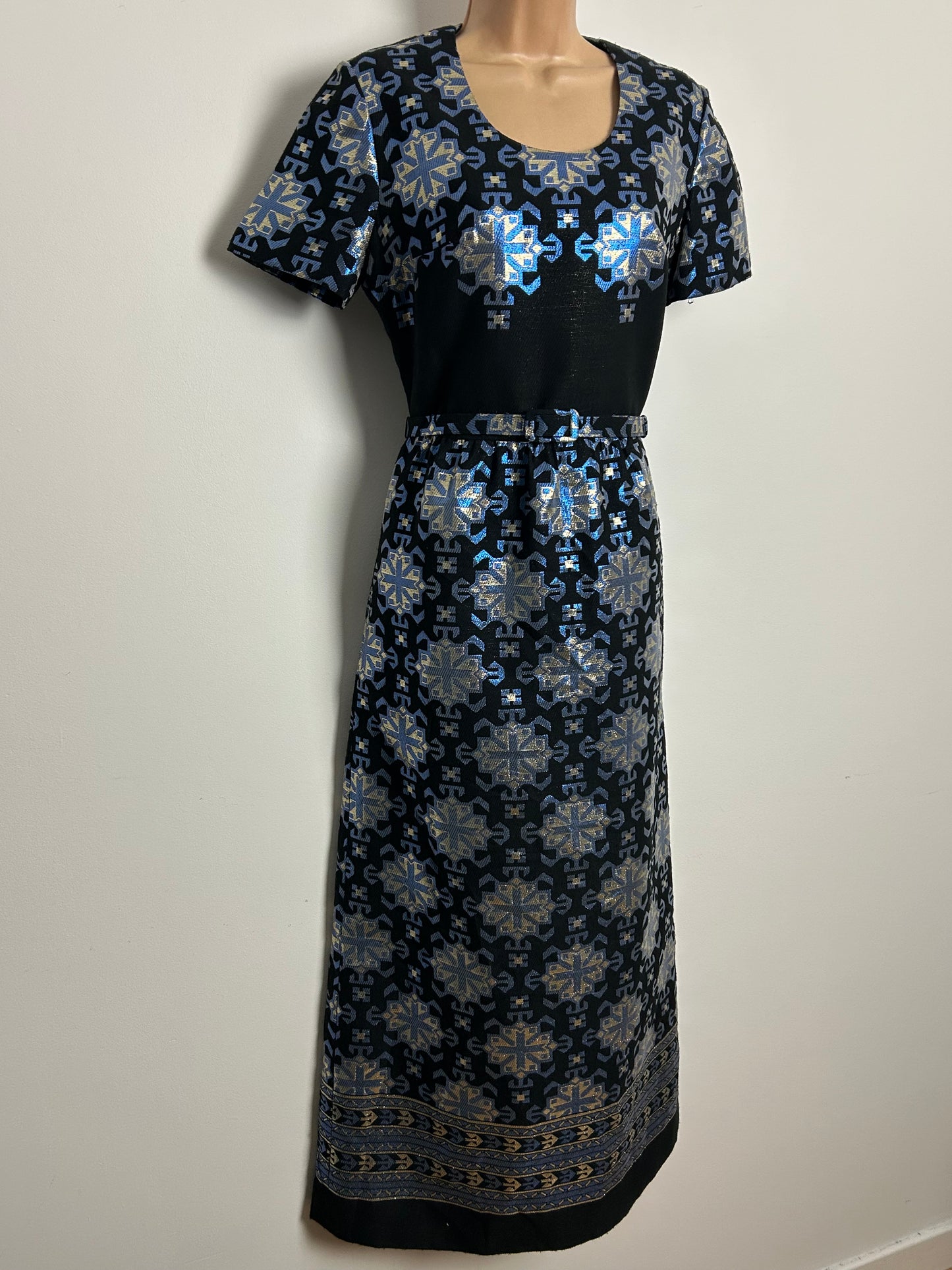 Vintage 1970s Size 10-12 Black Blue & Silver Lurex Abstract Pattern Belted Occasion Evening Maxi Dress