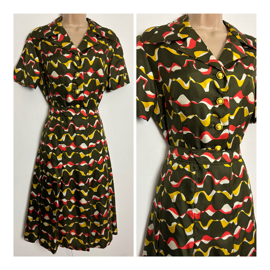 Vintage Late 1950s/Early 1960s UK Size 14-16 Dark Green Orange Yellow & White Abstract Wavy Stripe Print Short Sleeve Belted Day Dress