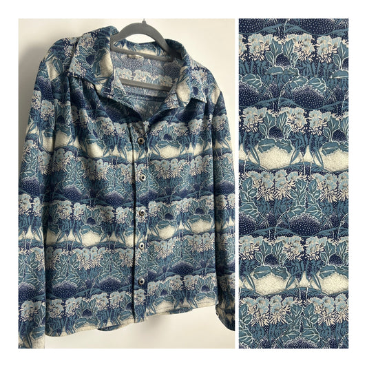 Vintage 1970s Size 16 Blue Tones Floral Print Long Sleeve Shirt