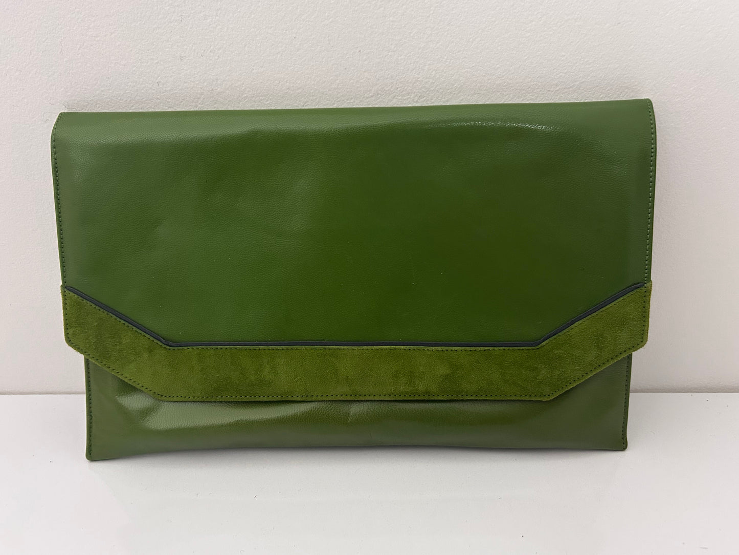 Vintage 1980s JACQUES VERT Green Leather & Suede Trim Envelope Style Clutch Bag