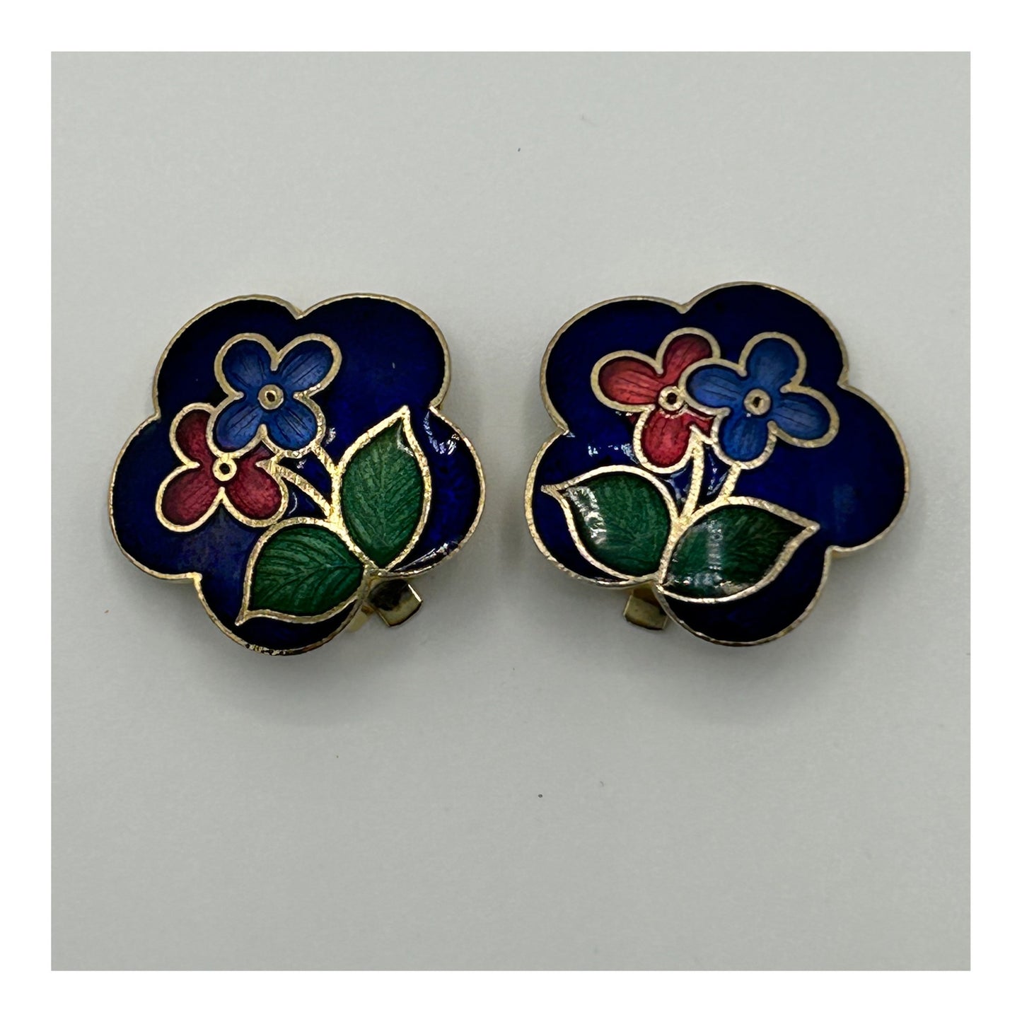 Vintage 1960s Gold Tone Base Metal Cloisonne Enamel Blue Flower Pattern Clip On Earrings