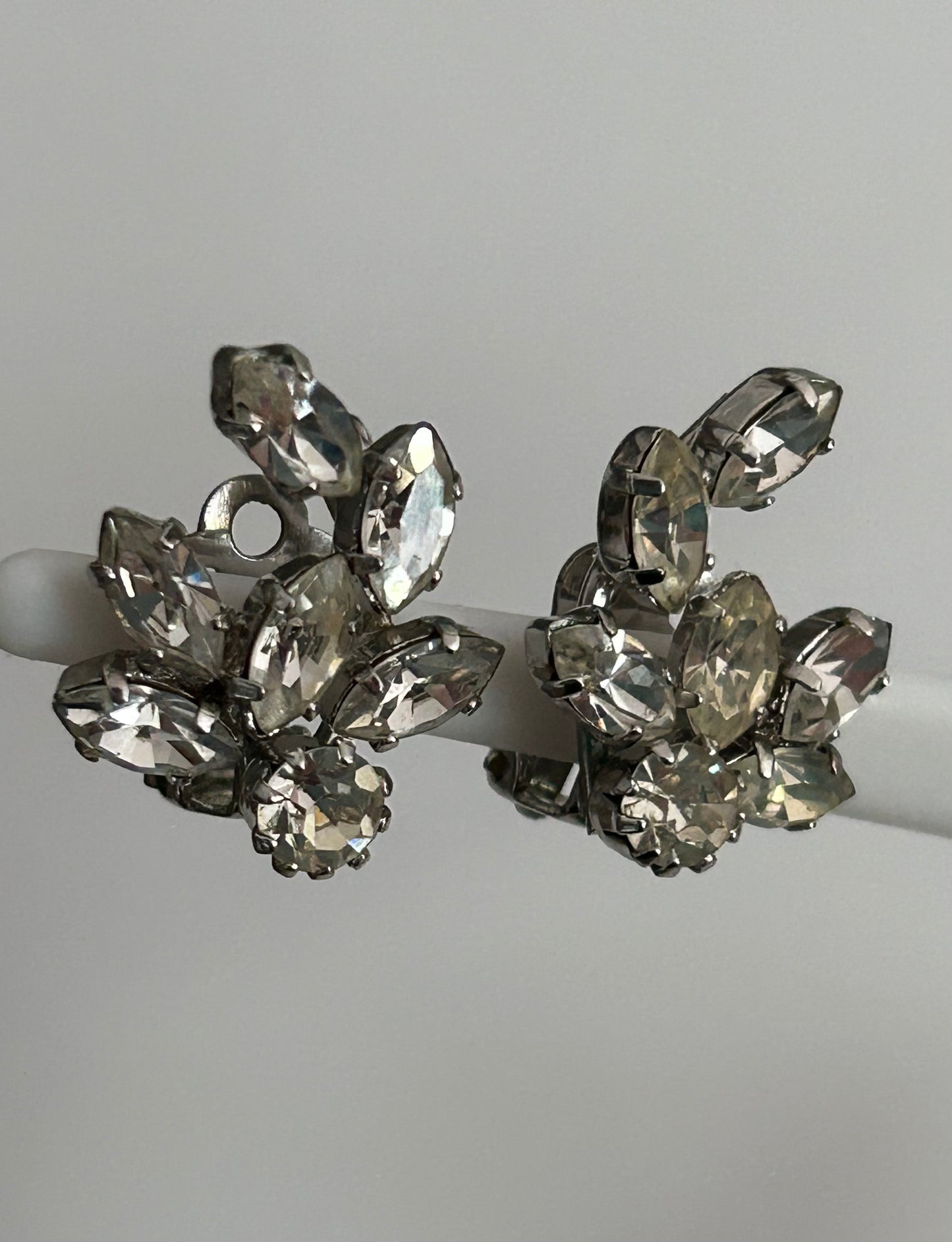 Vintage 1960s Silver Tone Clear Glass Diamante Set Paste Clip On Earrings