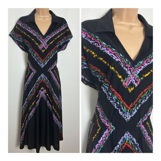 Vintage Early 1980s ELLE Size 10-12 Black Multicolour Chevron Stripe Day Dess