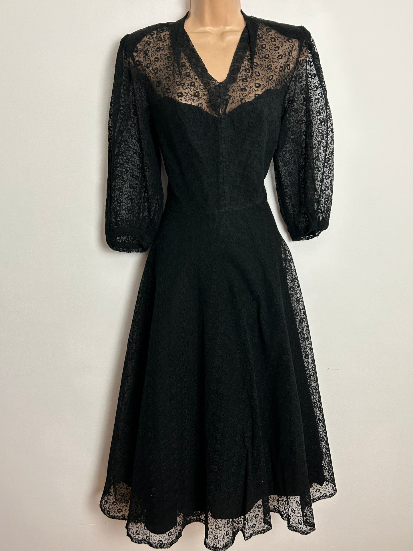 Vintage Late 1940s HEIRESS UK Size 10 Beautiful Black Lace Long Sleeve Illusion Neck Occasion Party Evening Dress