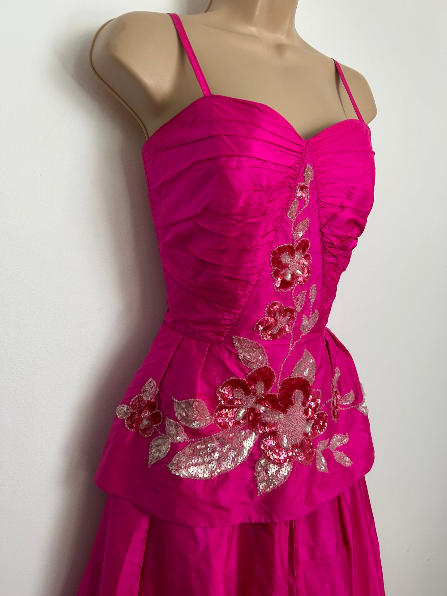Vintage 1980s Size 6 Neon Hot Pink Sequin Detail 100% Silk Peplum Occasion Gown