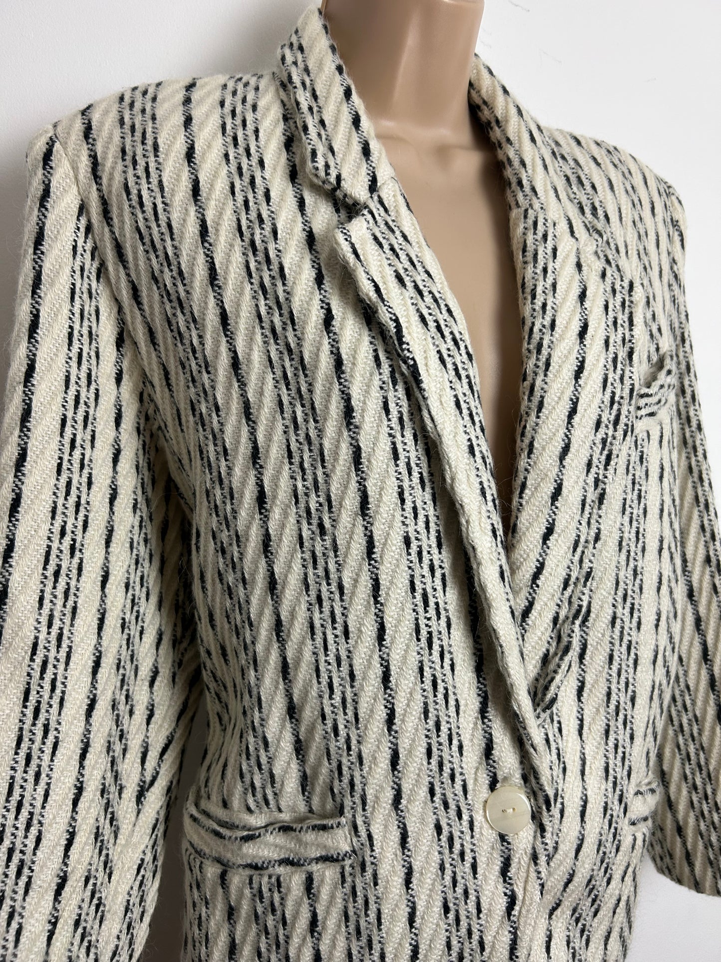 Vintage 1980s MIRAGE Size 16 Cream & Black Stripe Wool Mix Fully Lined Blazer/Jacket