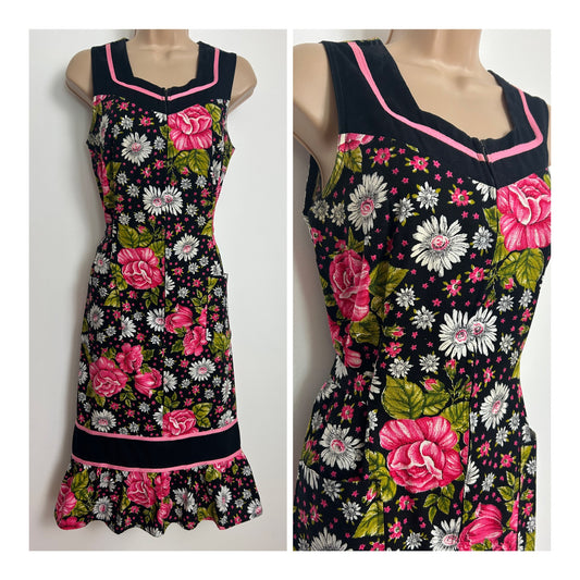 Vintage 1970s EUROBELLE Size 10 Black Pink & White Floral Zip Front Cotton Day Dress