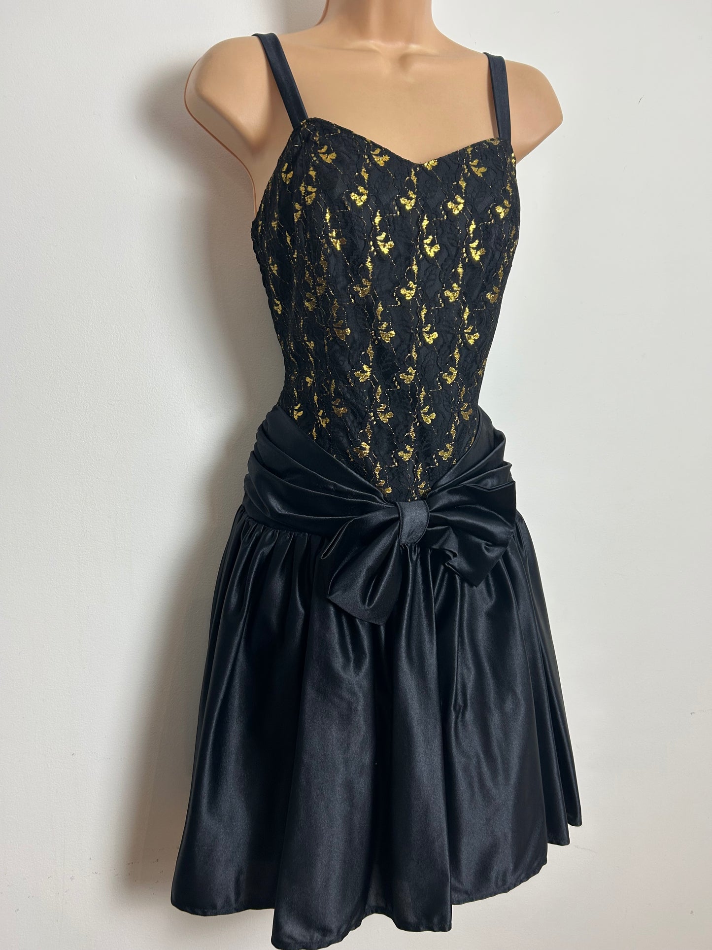 Vintage 1980s Size 10 Black & Metallic Gold Lace Bodice Party Prom Dress