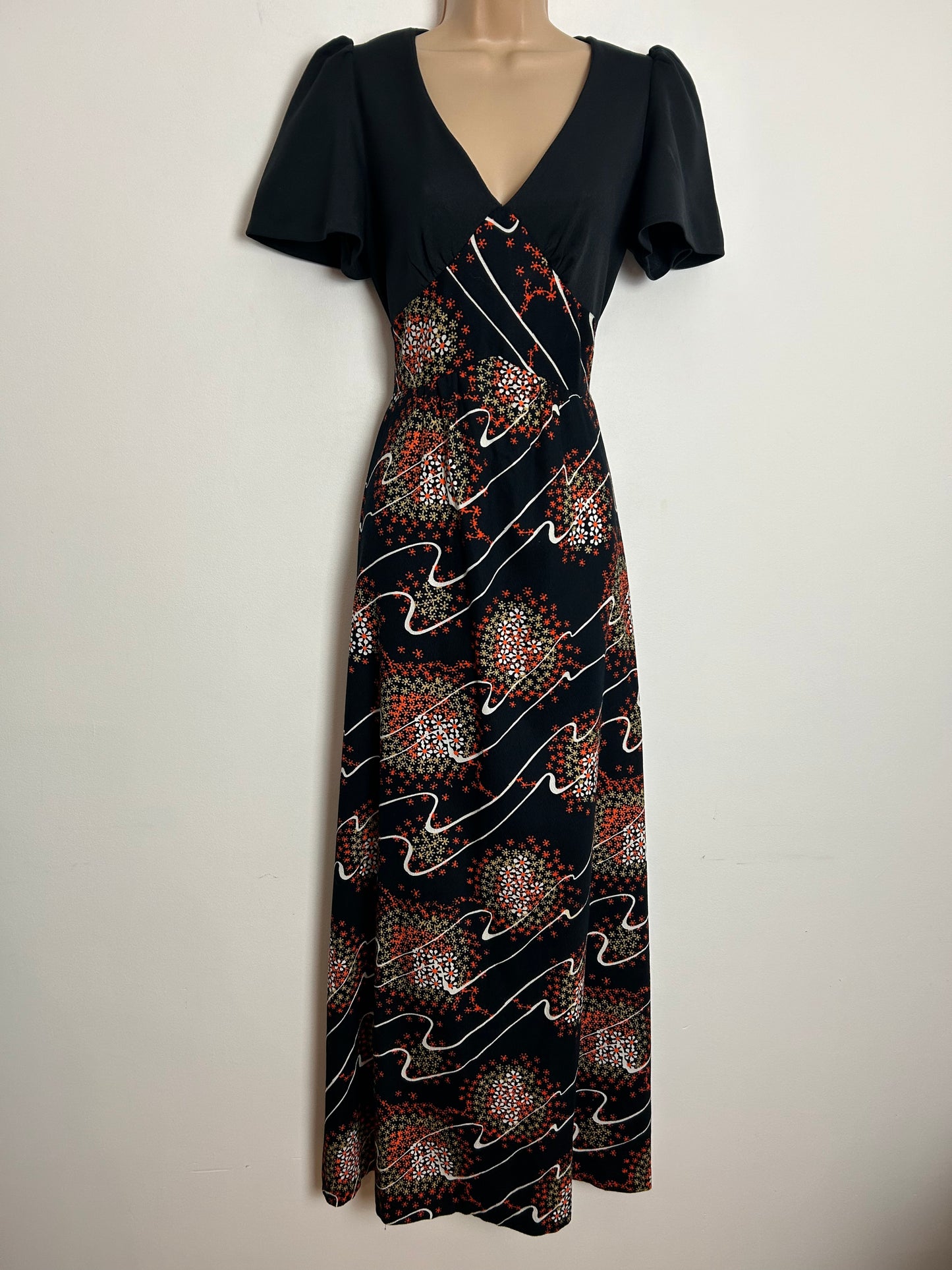 Vintage 1970s UK Size 8 Black Orange & White Floral Print Short Sleeve Tie Back Boho Maxi Dress