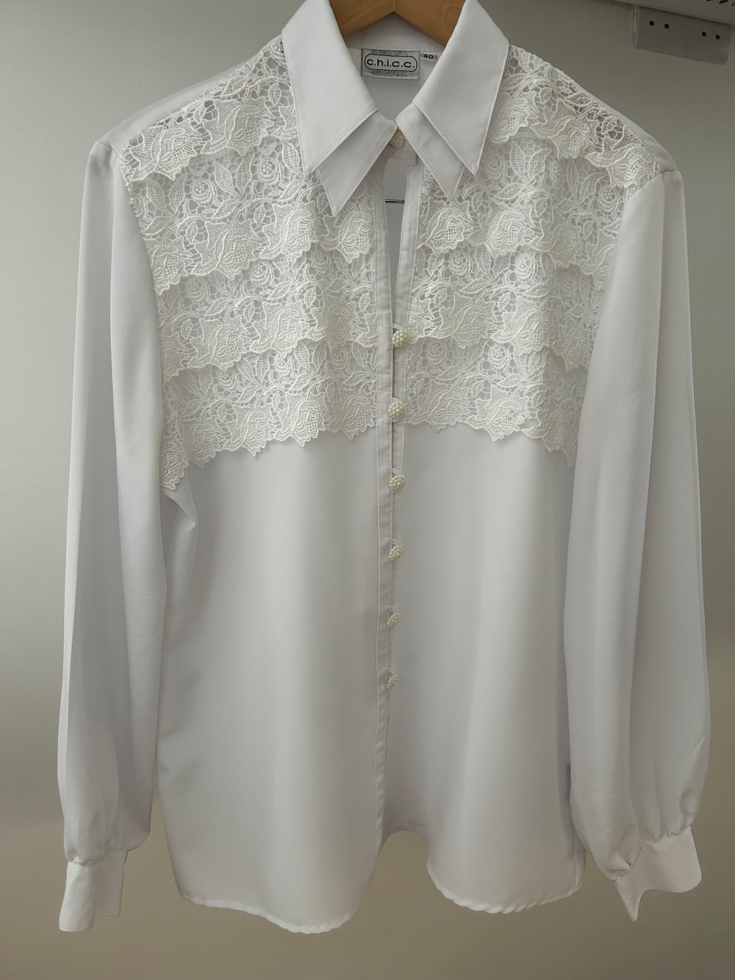 Vintage 1980s UK Size 14 White Double Collared Lace Detail Long Sleeve Blouse