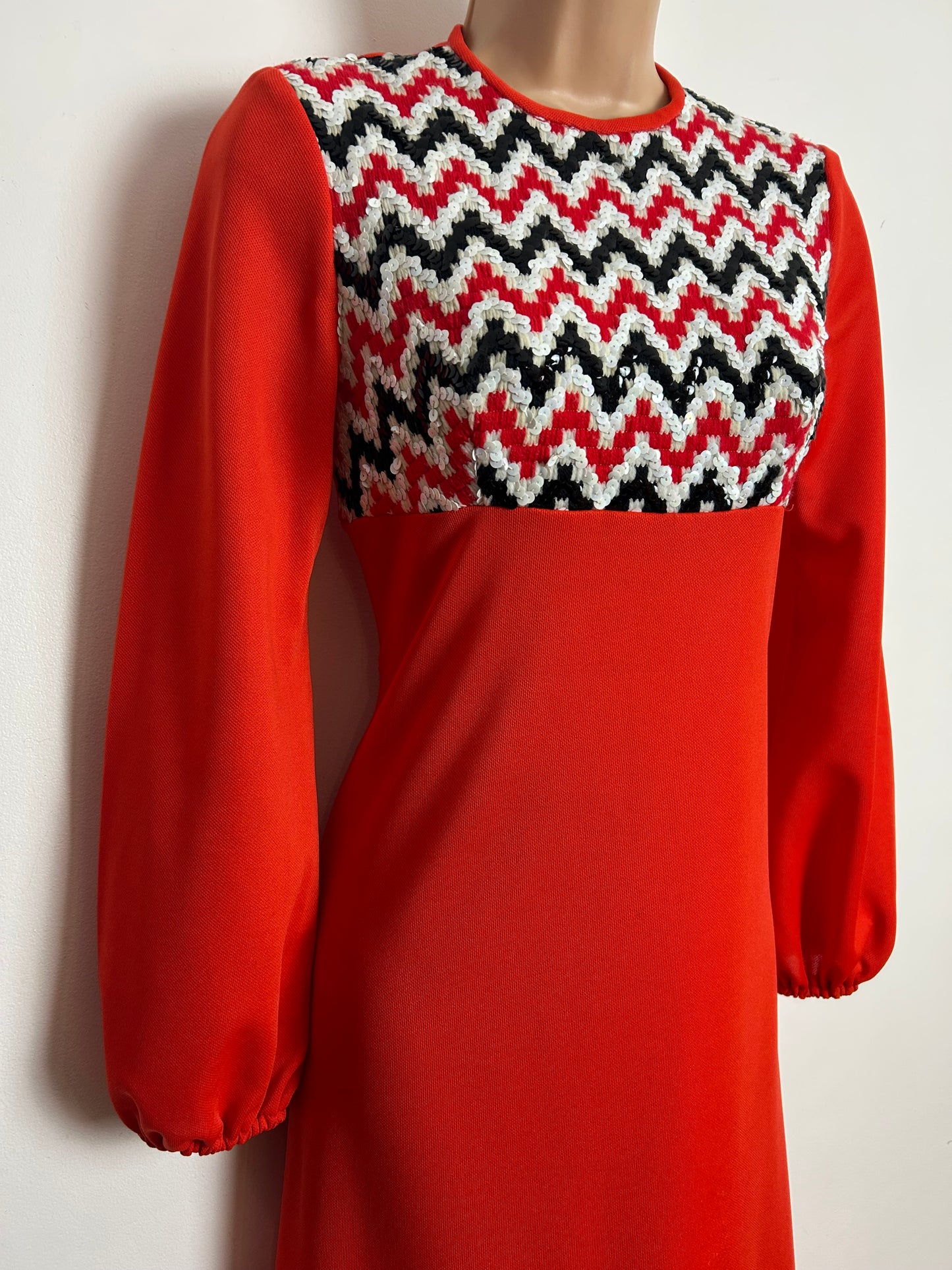 Vintage 1970s Size 8 Orangey Red White & Black Sequin Embellished Long Sleeve Evening Maxi Dress