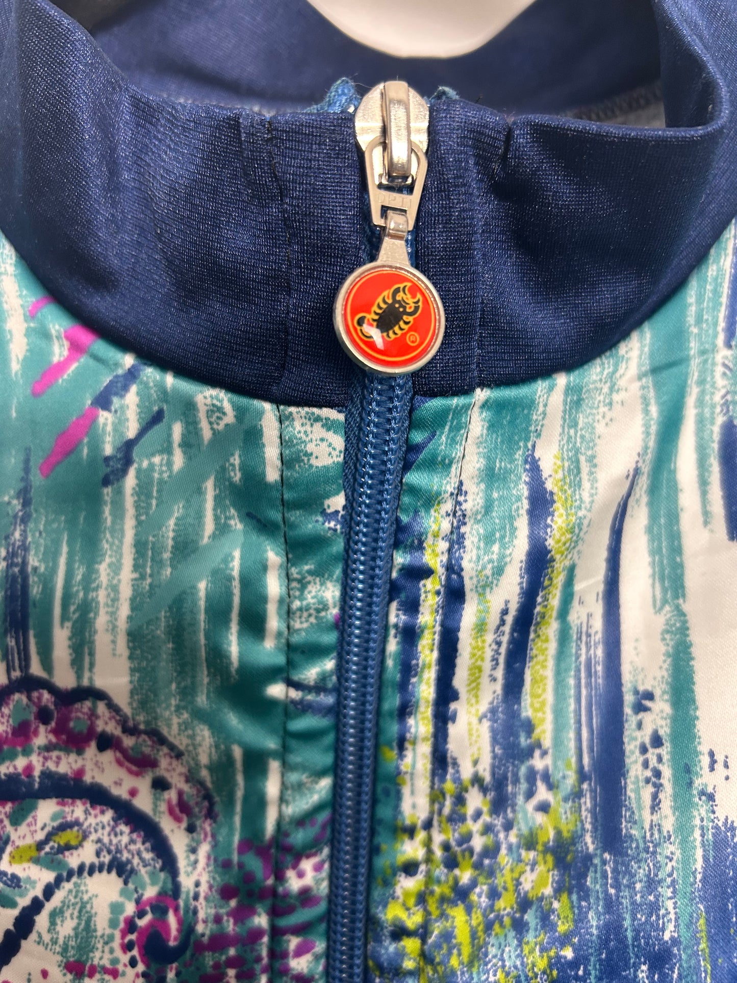 Vintage 1980s Up To Size 14 Italian CASTELLI Blue Turquoise & Pink Paisley Print Zip Fronted Activewear Cycling Top