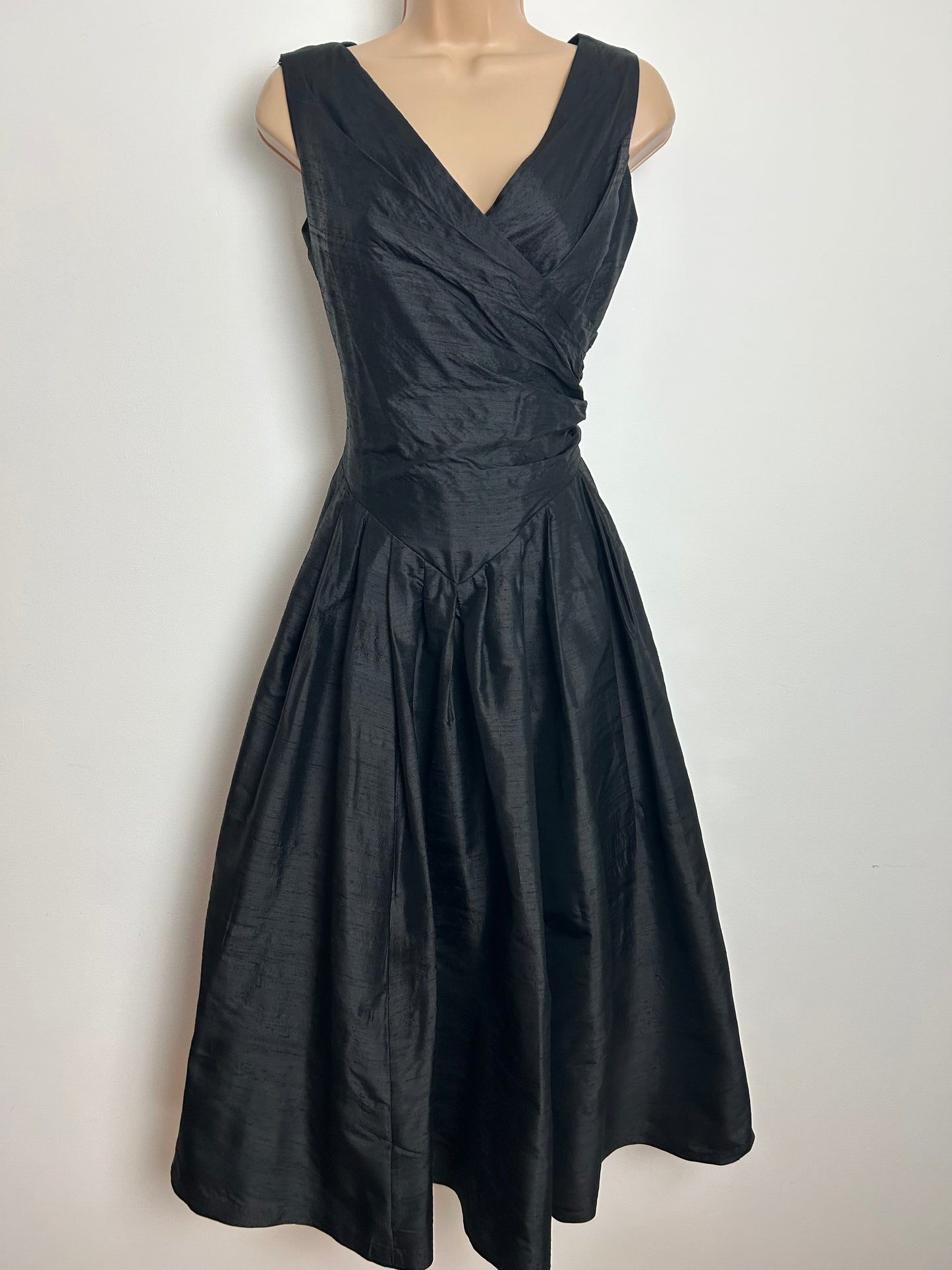 Vintage 1980s LAURA ASHLEY Size 6 (Size 10 On Label) Black 100% Silk Pleated Party Evening Dress