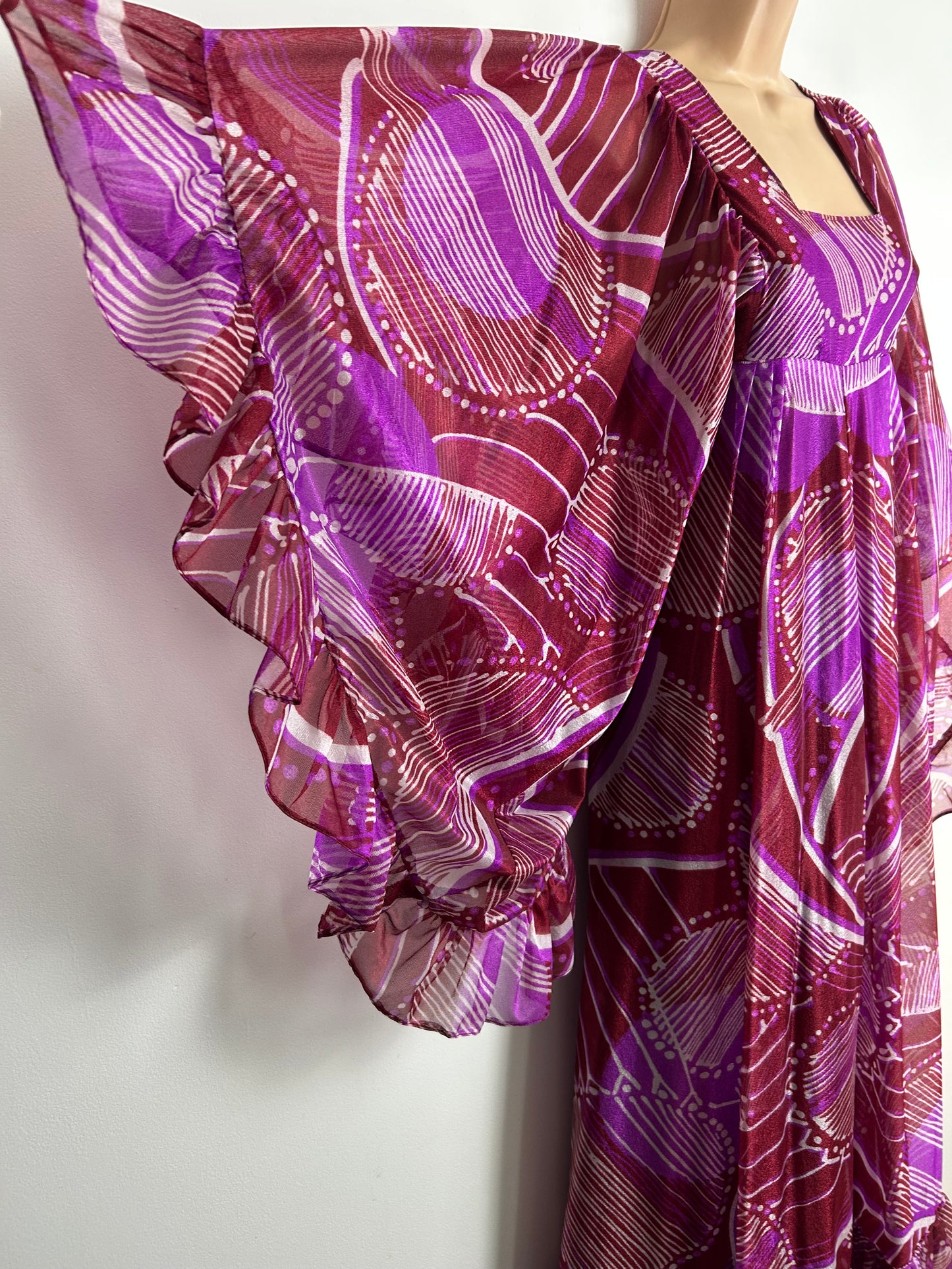 Vintage 1970s Size 10 Plum & Purple Abstract Pattern Nylon Very Wide Angel Sleeve Maxi Dress