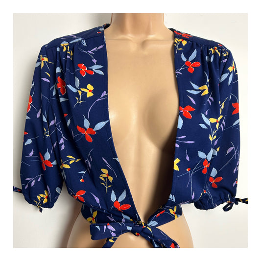 Vintage 1980s Size 10 Blue Red Yellow & Blue Floral Print Short Sleeve Open Fronted Crop Style Cover Up/Top