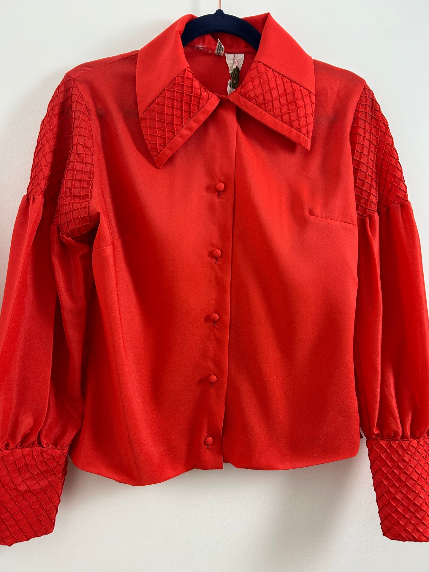 Vintage 1970s ROSAMUNDA Mexican Size 12 Red Diamond Pintuck Pleated Detail Long Sleeve Shirt
