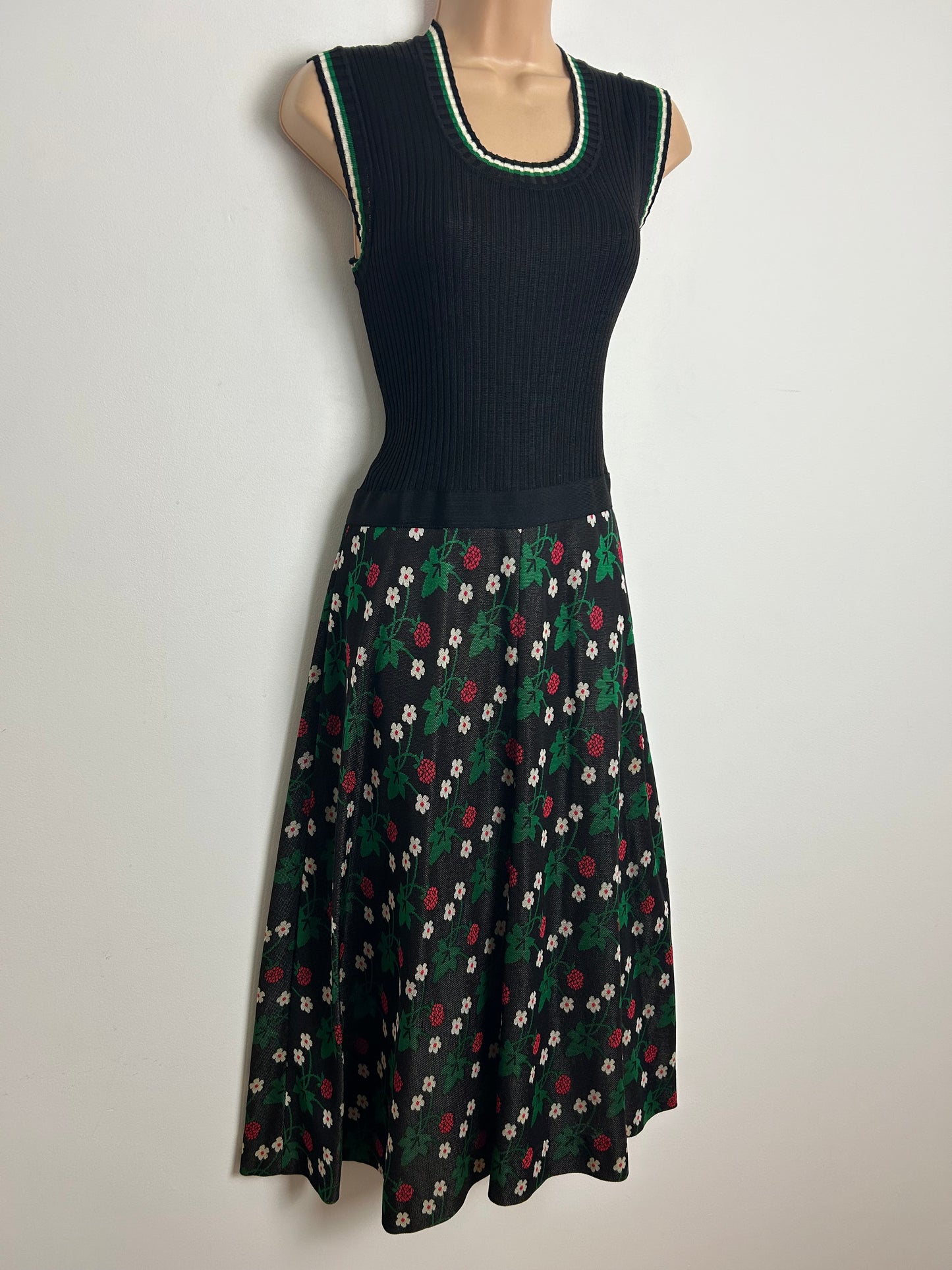 Vintage 1970s LANVIN Approx Size 10 Black Green Red & White Ribbed Strawberry Pattern Dress