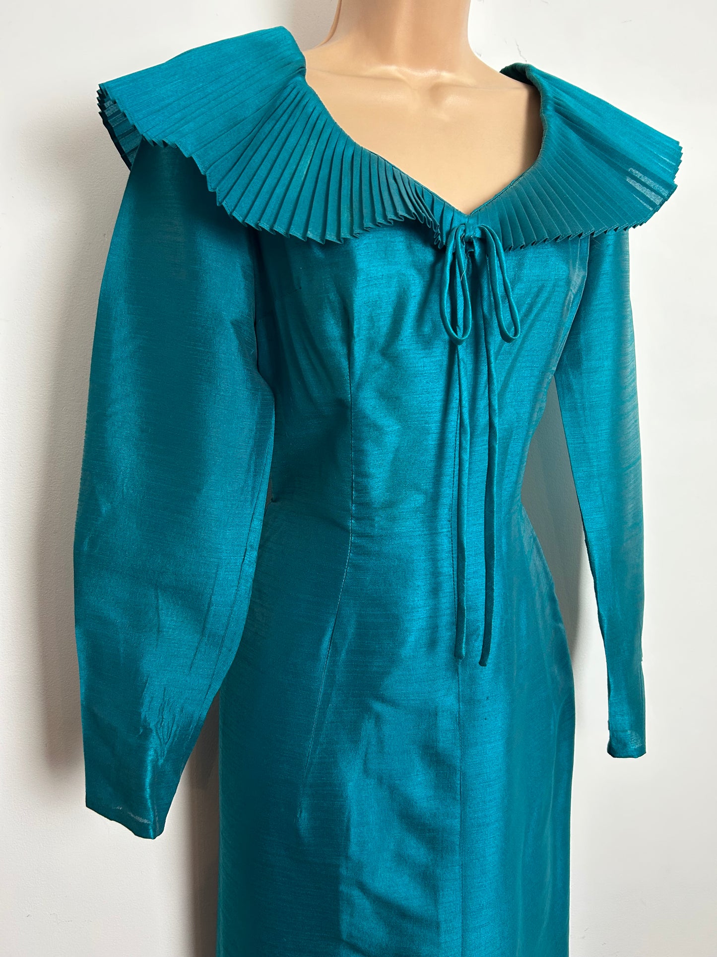 Vintage 1960s MARCUSA BY MARCUS Size 10 Dark Turquoise Pleated Collar Occasion Party Dress