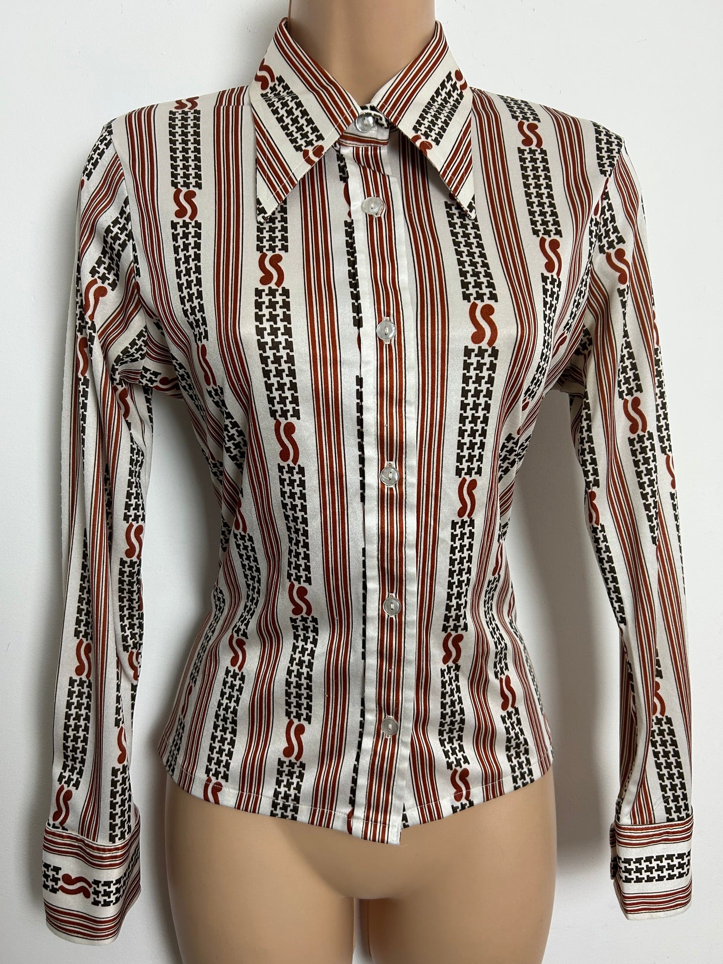 Vintage 1970s Size 10 White Brown & Rust Stripe & Dogtooth Print Dagger Collar Long Sleeve Shirt