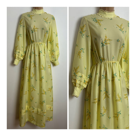 Vintage 1970s Size 8 Pretty Lemon Floral Print Lace Trim Long Sleeve Prairie Boho Maxi Dress