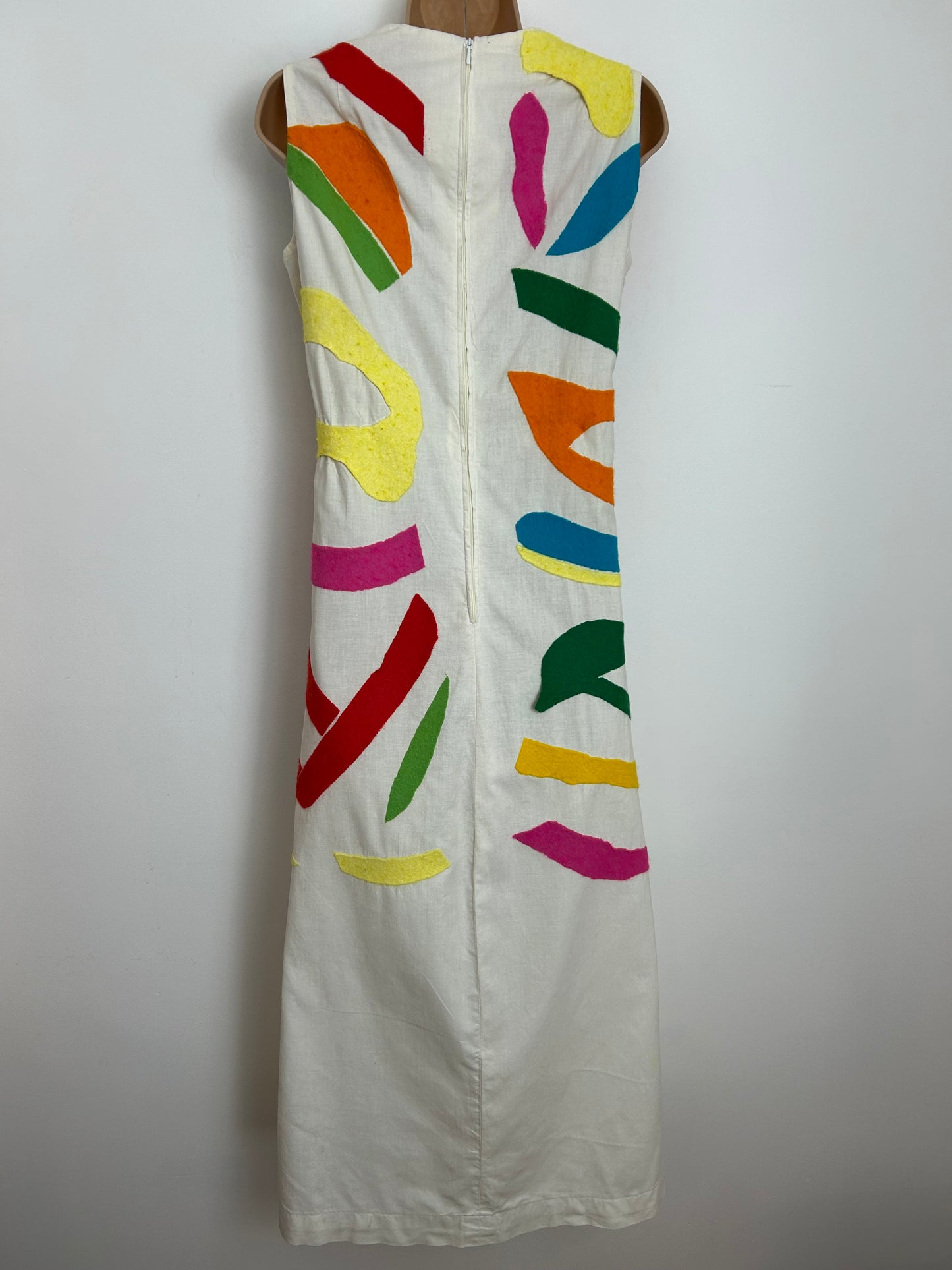 Vintage 1970s Size 10 Natural Cotton Multicolour Felt Applique Sleeveless Summer Kaftan Style Midaxi  Dress