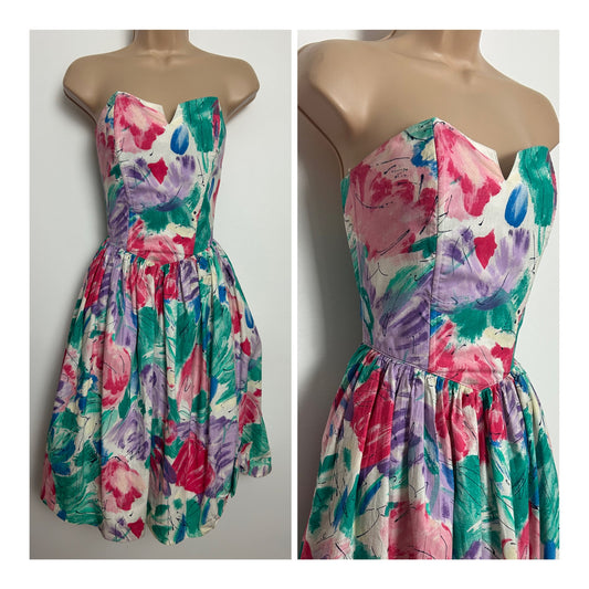 Vintage 1980s Size 8 White Pink Green & Lilac Floral Print Strapless Boned Summer Prom Dress