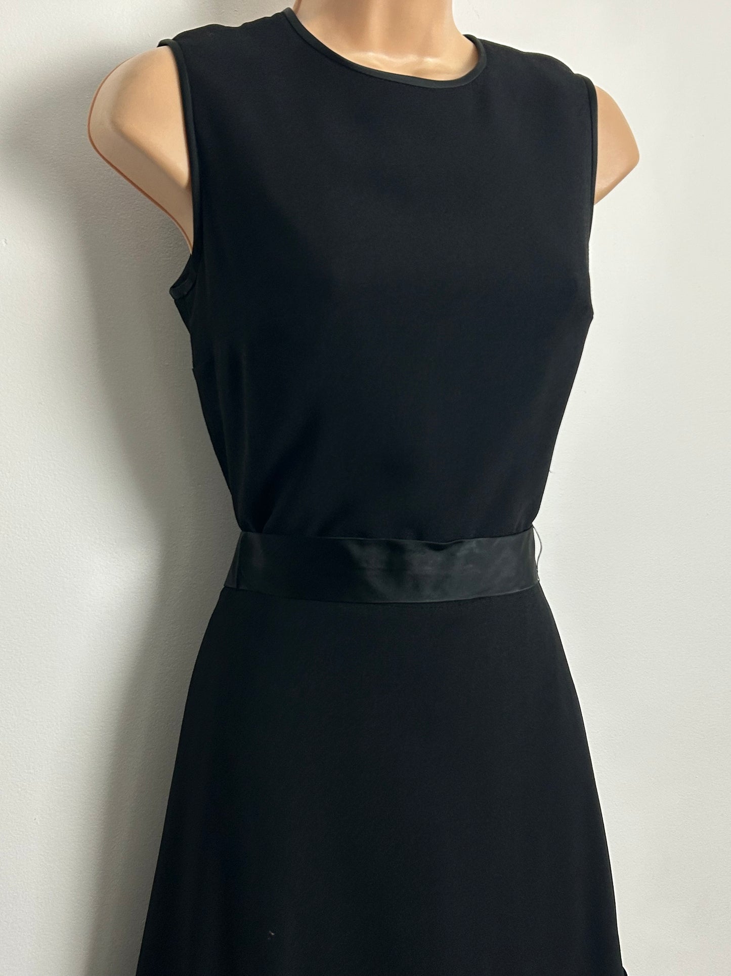 Vintage 1960s DOOLITTLE Size 8 Black Sleeveless Belted Lace Triple Tier Hemline Party Dress