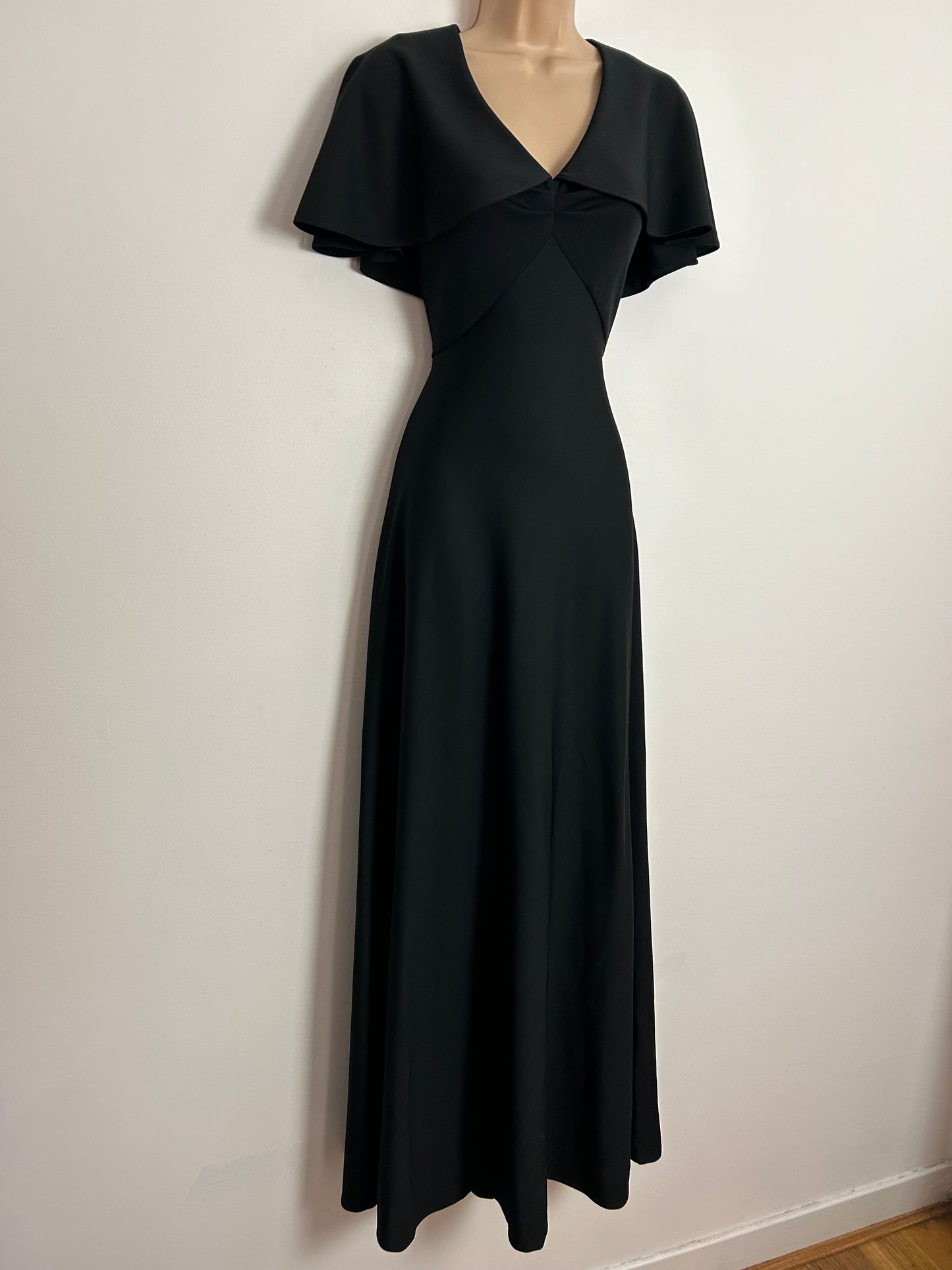 Vintage 1970s ARCHA PARIS UK Size 6 Classic Black Cape Collar Maxi Dress