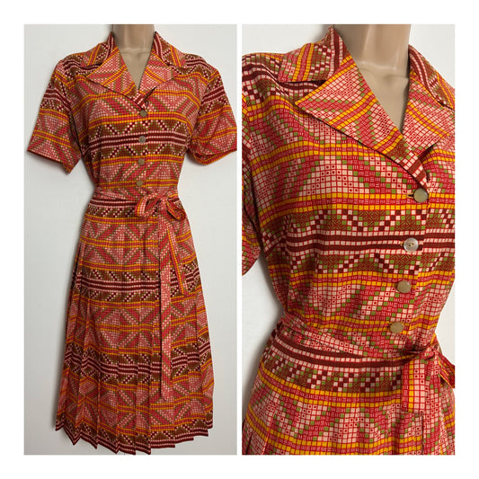 Vintage 1970s Size 14 Red Green & Yellow Abstract Geo Print Belted Pleated Mod Day Dress