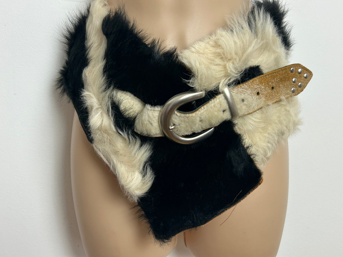Vintage 1970s Black & White Fur Very Wide Belted Western Style Belt Size 8-12