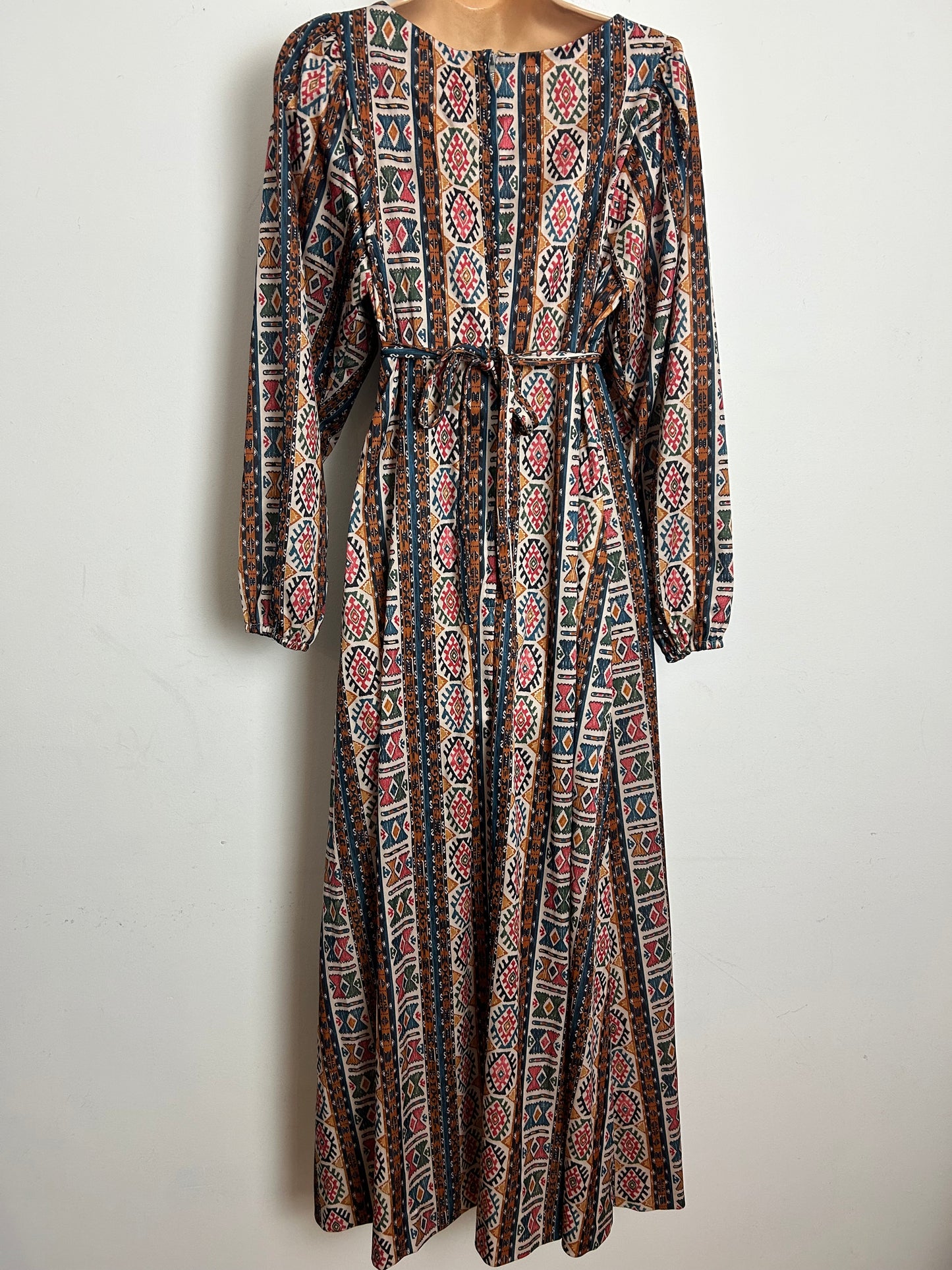 Vintage 1970s Size 6-8 Black Cream Rusty Brown & Red Abstract Print Long Sleeve Maxi Dress