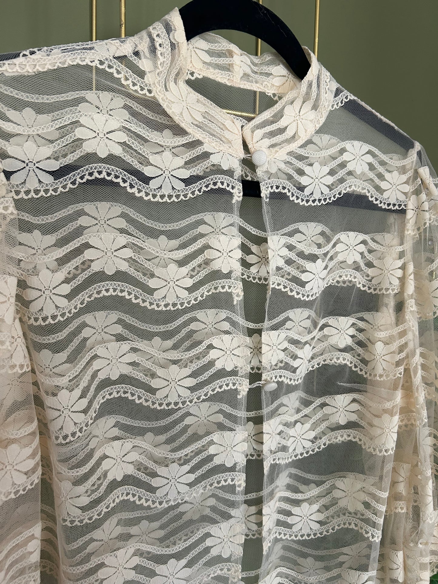 Vintage 1960s Size 12 Beautiful Cream Lace Net 3/4 Sleeve Semi Sheer Blouse Top