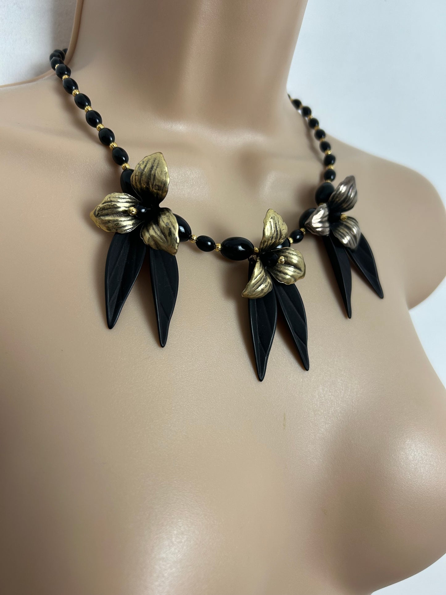 Vintage Black & Gold Colour Three Flowers Beaded Choker Style Necklace