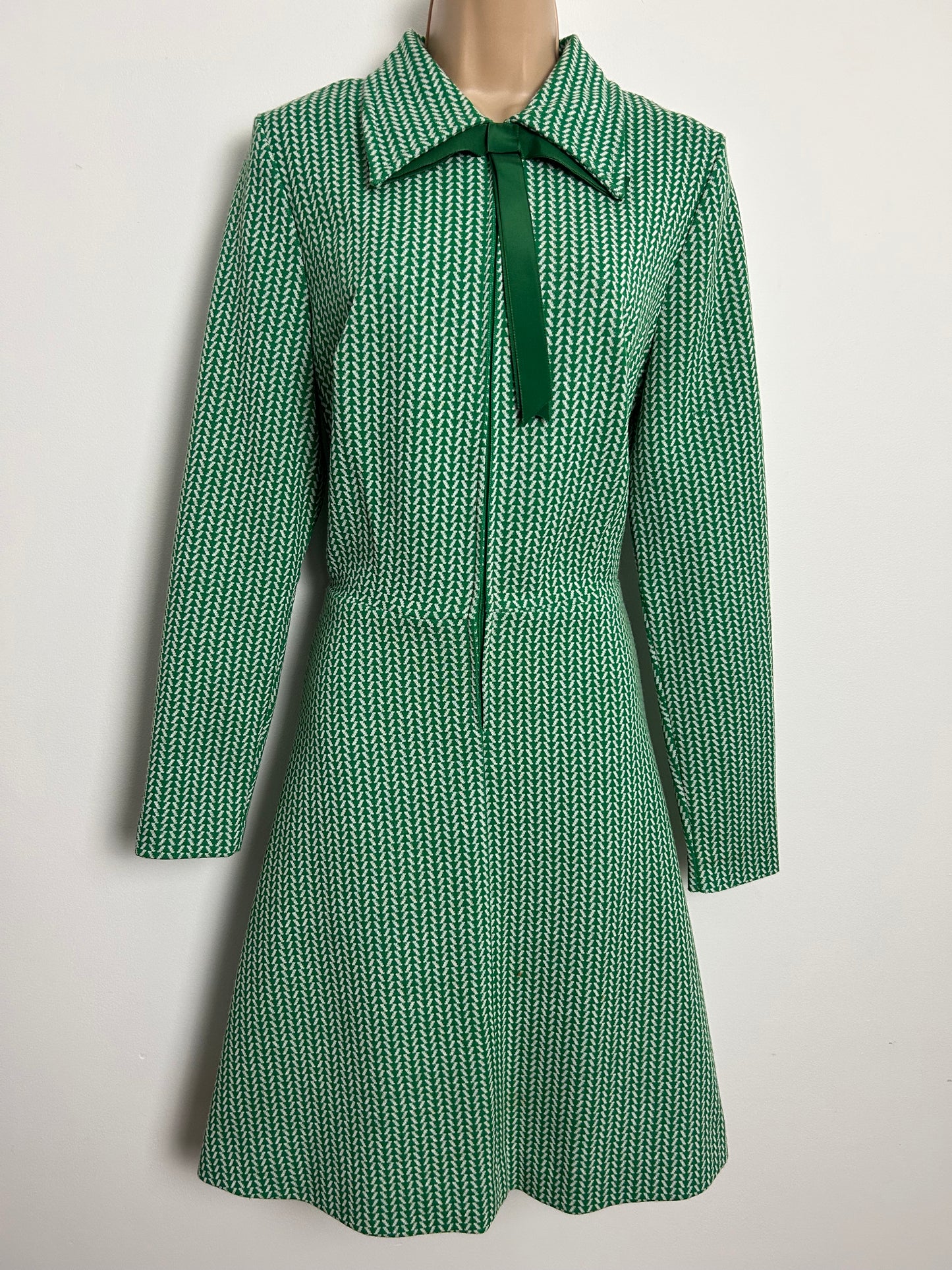 Vintage Early 1970s ST MICHAEL Size 12 Green & White Dash Print Zip Print Bow Detail A-Line Mod Dress