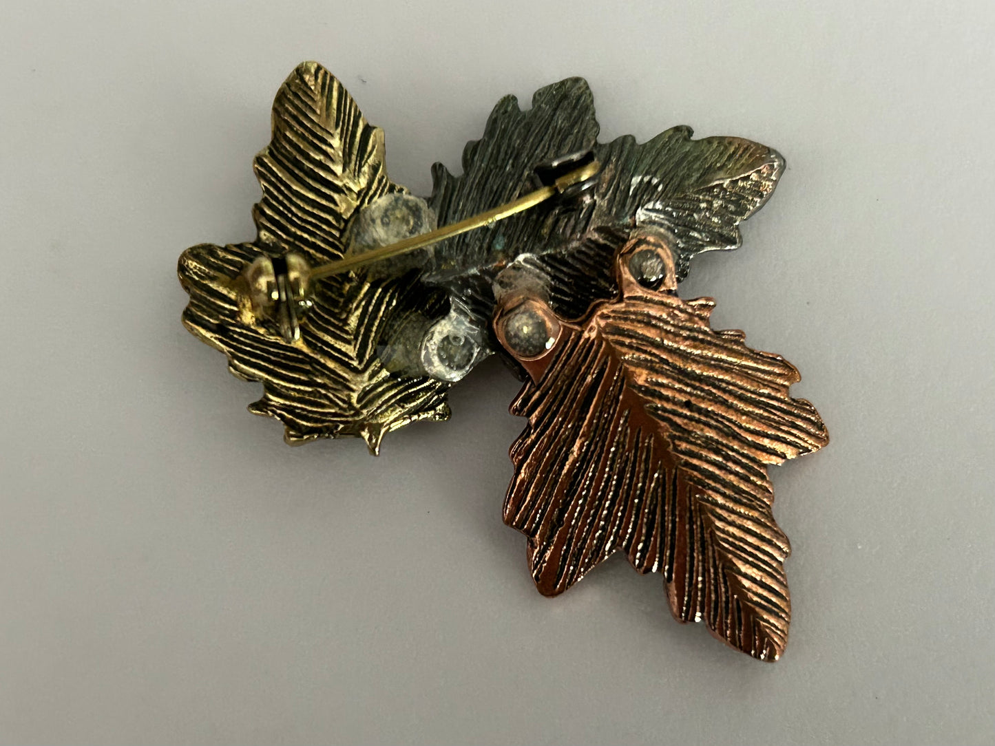 Vintage Autumnal Tri-Colour Trio Of Leaves Pin Brooch