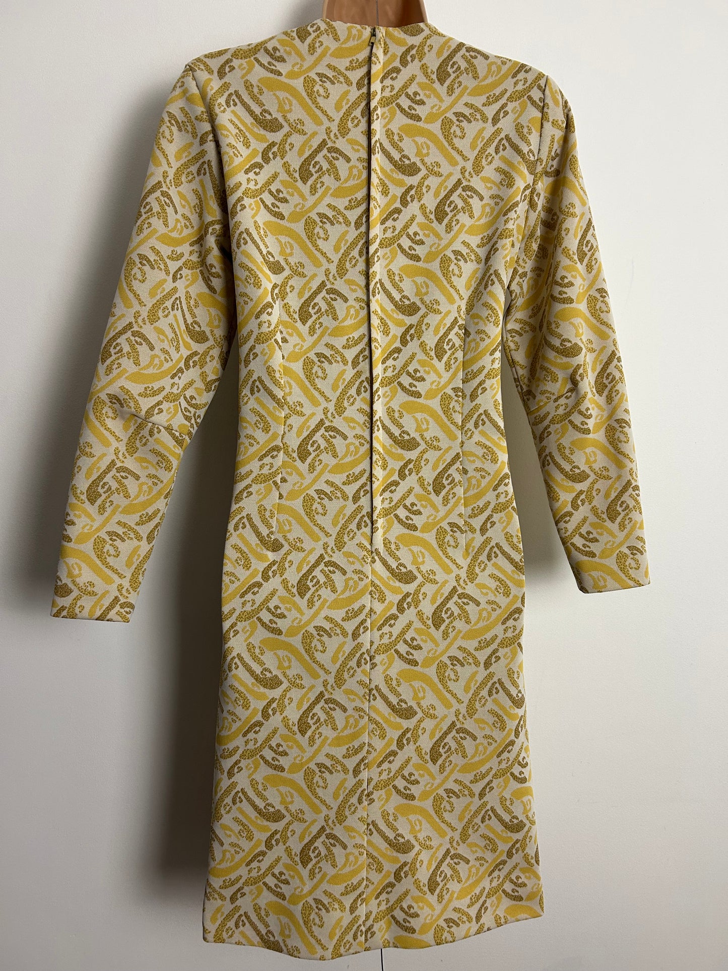 Vintage 1960s RIDELLA UK Size 12 Off White Brown & Dark Yellow Abstract Print Mod Shift Dress