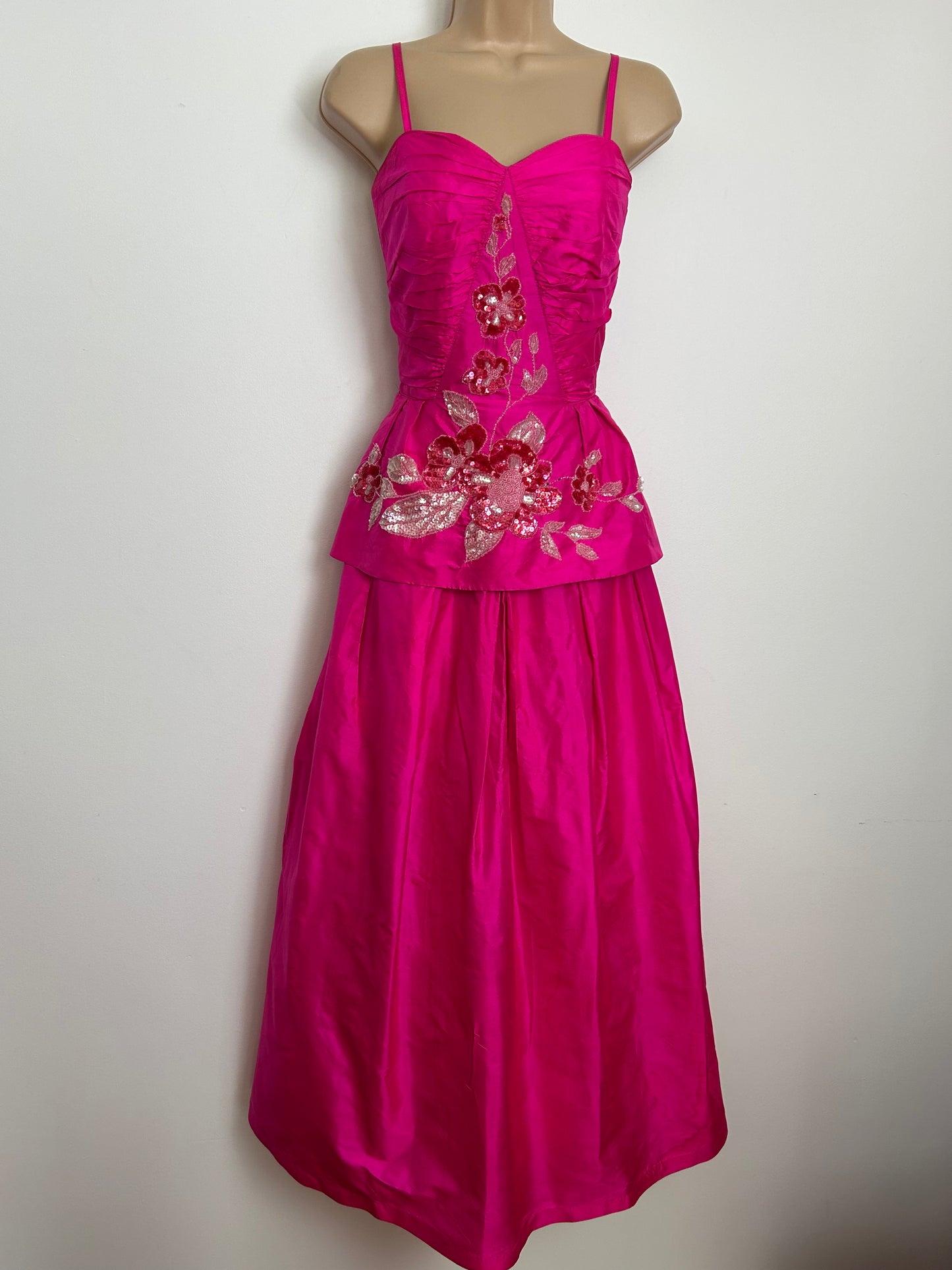 Vintage 1980s Size 6 Neon Hot Pink Sequin Detail 100% Silk Peplum Occasion Gown